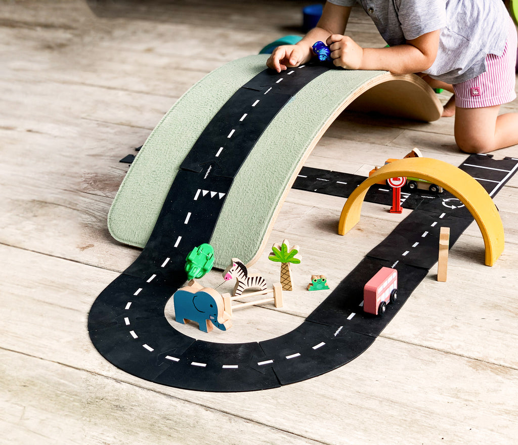 WAY TO PLAY TOYS  Circuit De Voiture Flexible Ring Road - Les Petits