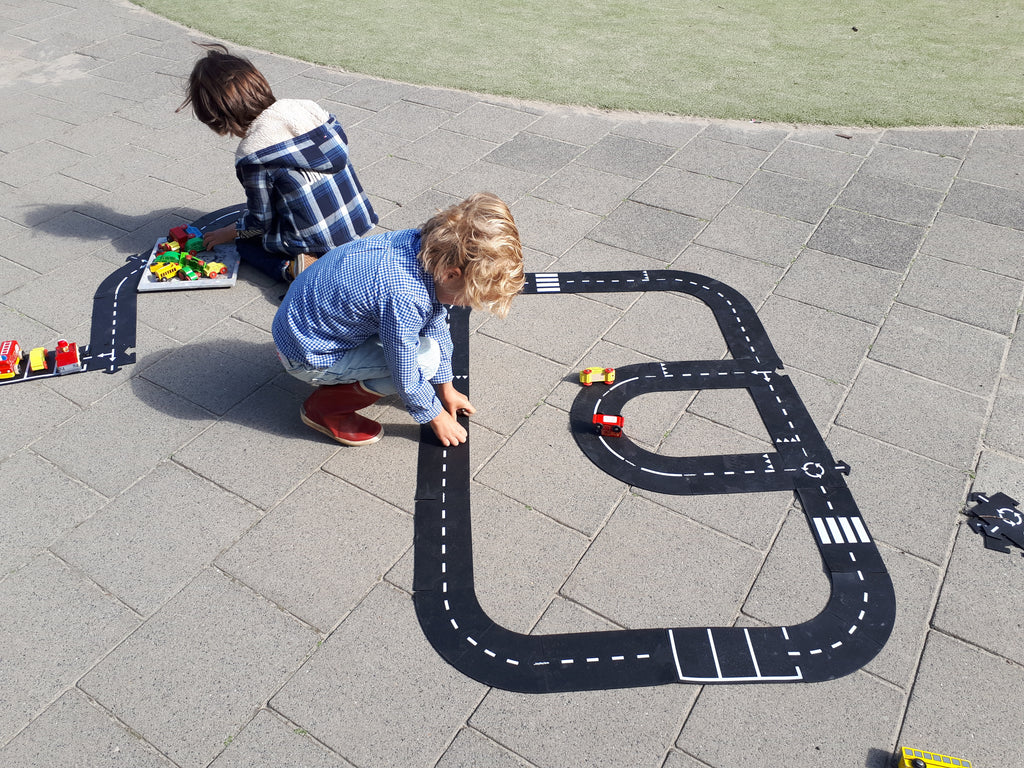 Circuit de voiture flexible et souple Highway Way To Play - Dröm